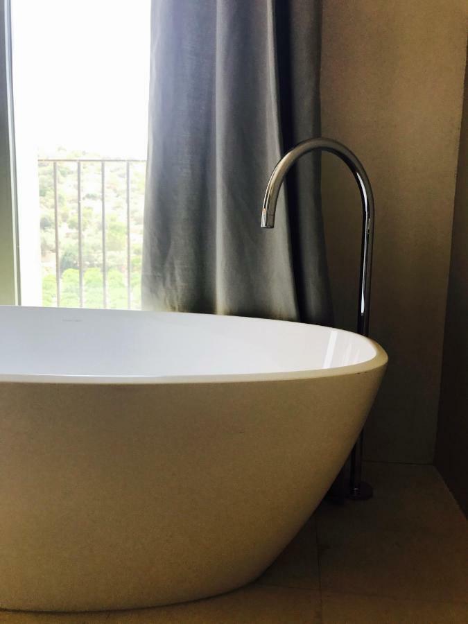 Battimandorlo Hotel Noto Luaran gambar