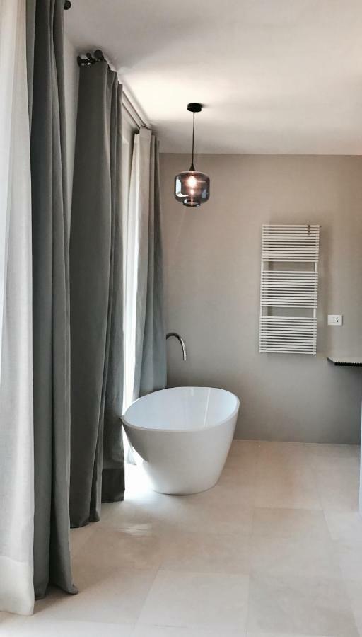 Battimandorlo Hotel Noto Luaran gambar