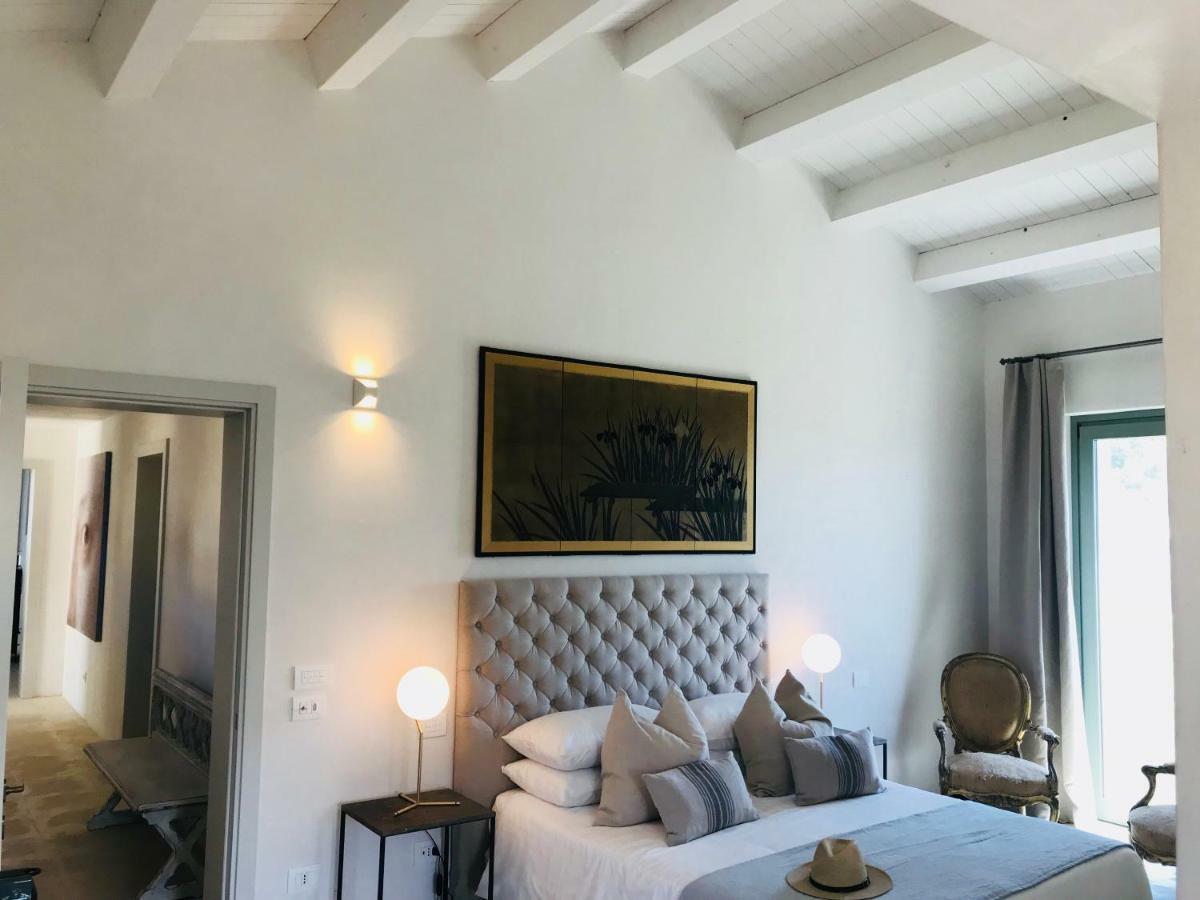 Battimandorlo Hotel Noto Luaran gambar
