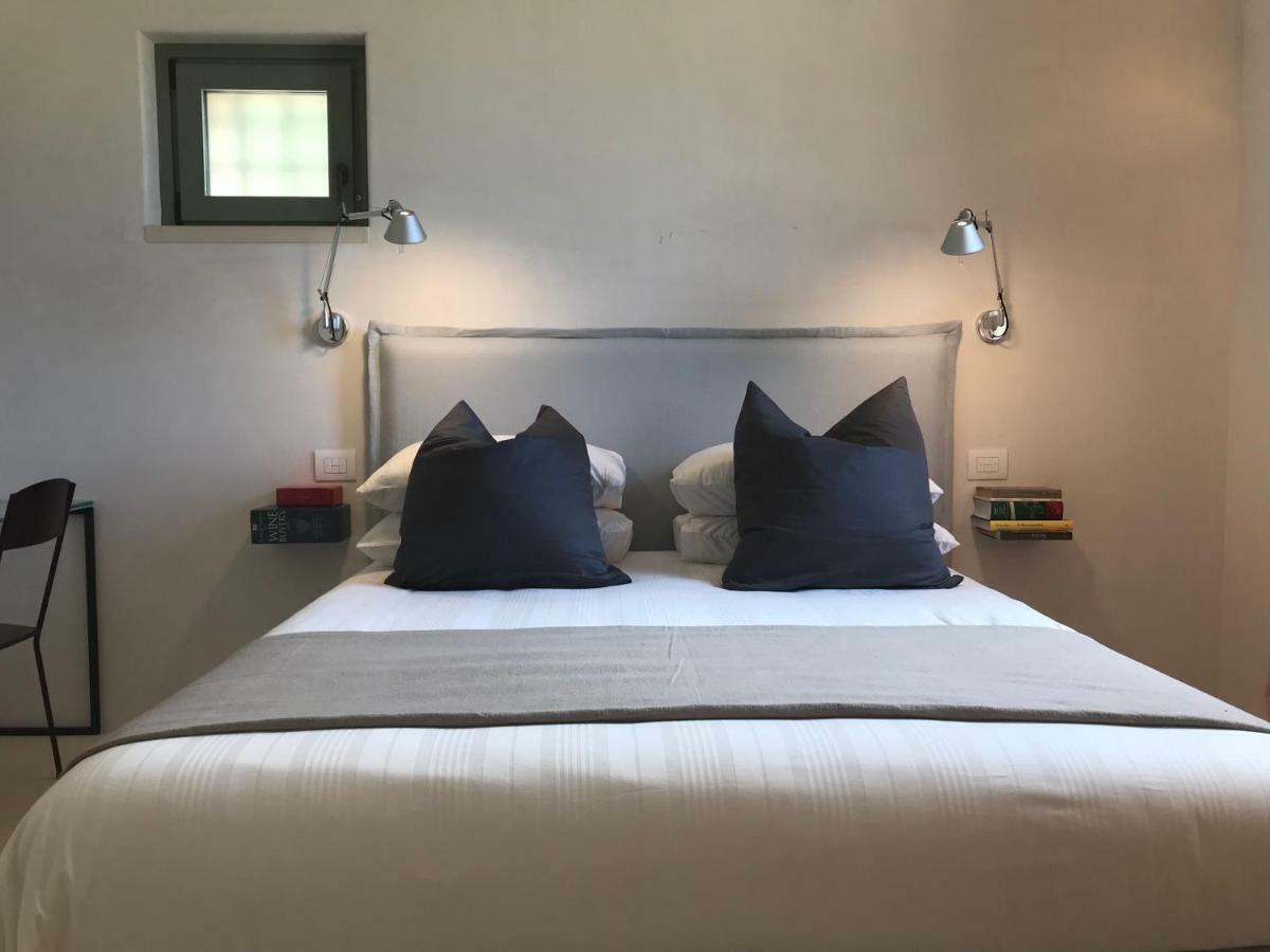 Battimandorlo Hotel Noto Luaran gambar