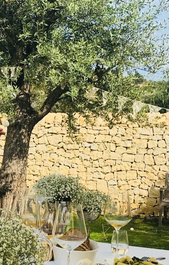 Battimandorlo Hotel Noto Luaran gambar